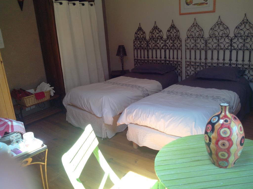 Le Clos De La Source Bed & Breakfast Le Bousquet-d'Orb Стая снимка