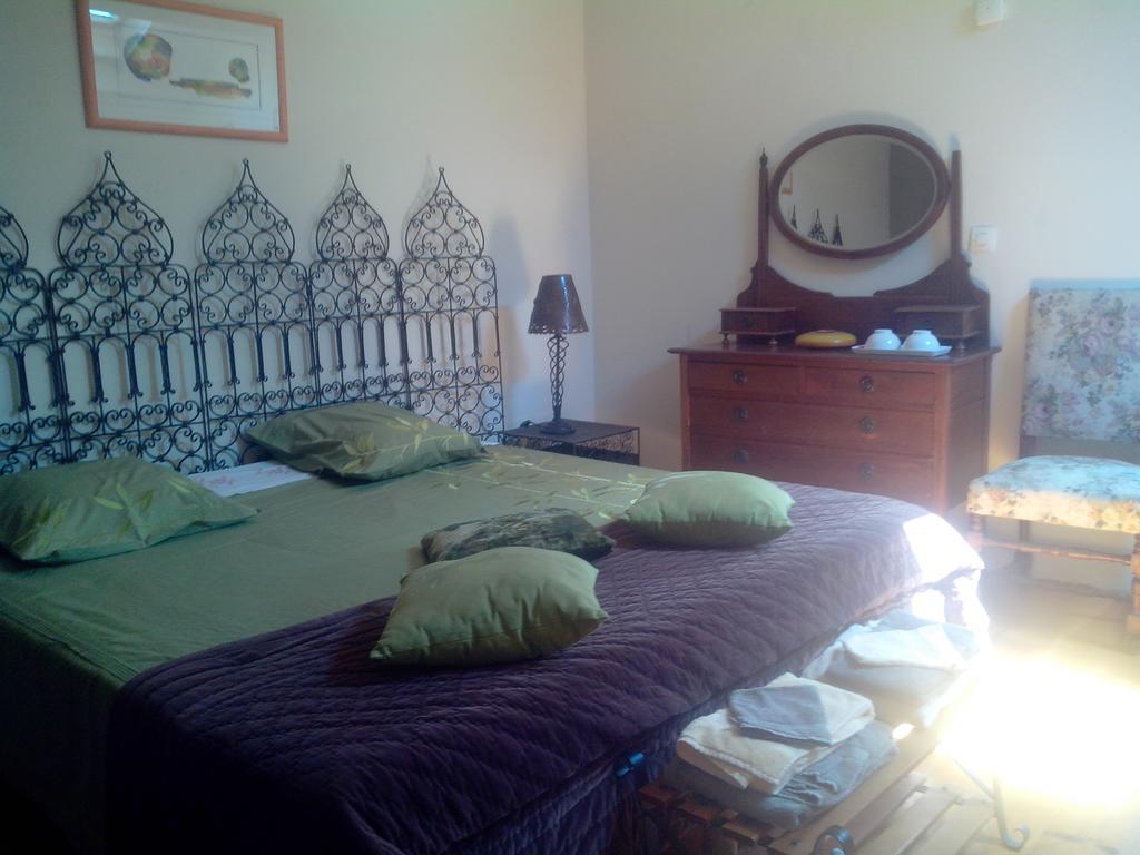 Le Clos De La Source Bed & Breakfast Le Bousquet-d'Orb Екстериор снимка