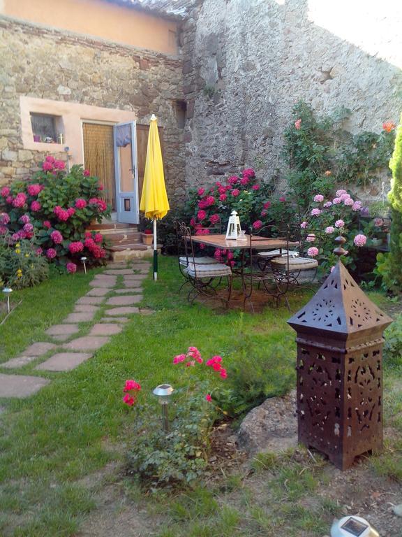 Le Clos De La Source Bed & Breakfast Le Bousquet-d'Orb Екстериор снимка